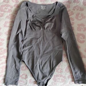 OQQ Long Sleeve Bodysuit